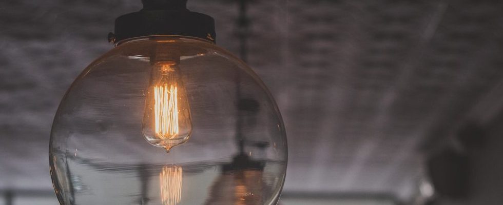 燈具ce.jpg 燈具ce.jpg